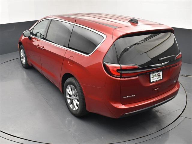 new 2026 Chrysler Pacifica car, priced at $44,660