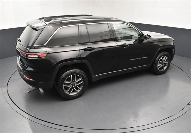 used 2022 Jeep Grand Cherokee car, priced at $34,997