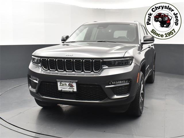 new 2025 Jeep Grand Cherokee car, priced at $44,805