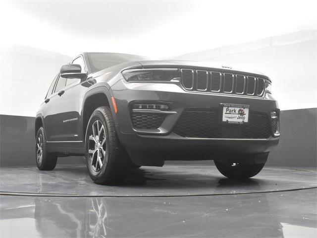 new 2025 Jeep Grand Cherokee car, priced at $44,805