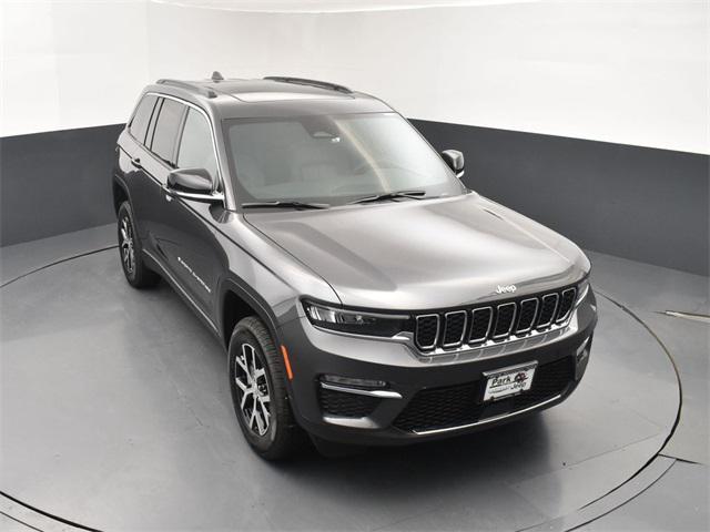 new 2025 Jeep Grand Cherokee car, priced at $44,805