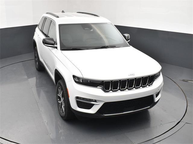 new 2025 Jeep Grand Cherokee car, priced at $41,525