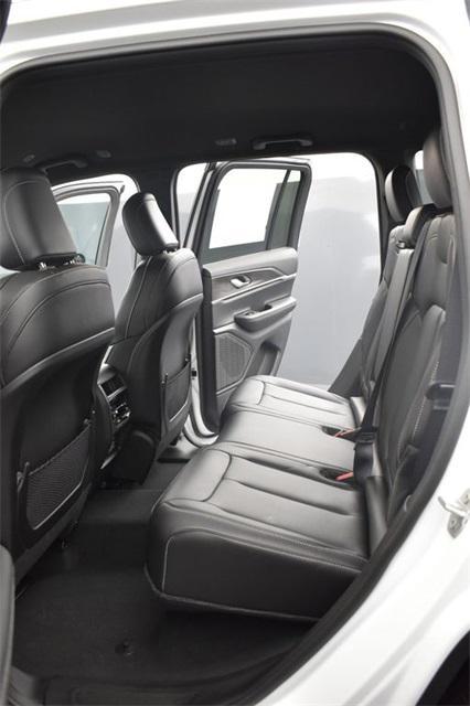 new 2025 Jeep Grand Cherokee car, priced at $41,525