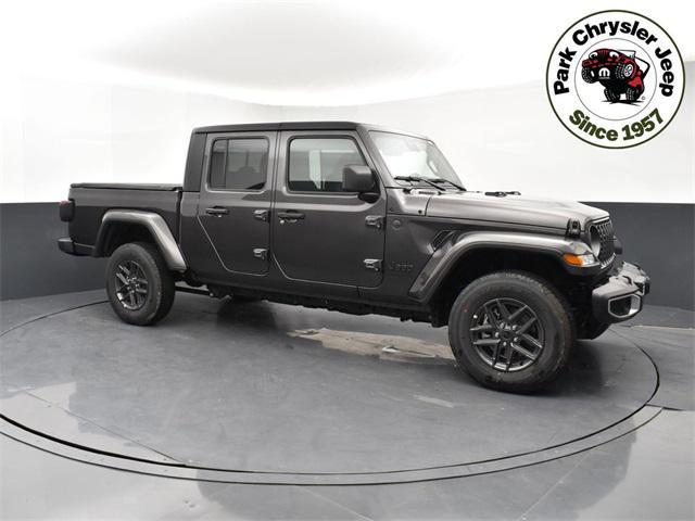 new 2024 Jeep Gladiator car, priced at $41,522