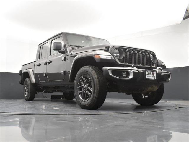 new 2024 Jeep Gladiator car, priced at $44,935