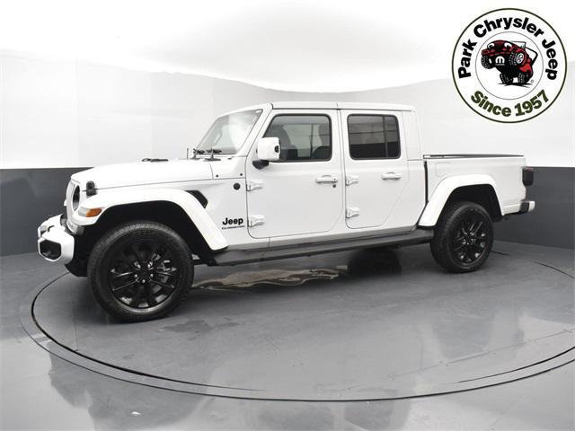 used 2021 Jeep Gladiator car, priced at $36,322