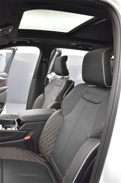 new 2025 Jeep Grand Cherokee car, priced at $68,283