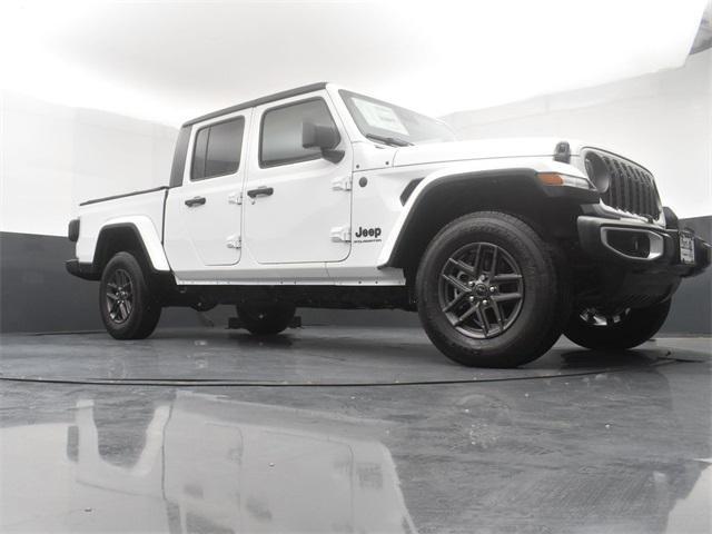 new 2024 Jeep Gladiator car, priced at $44,466