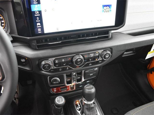 new 2025 Jeep Gladiator car, priced at $48,076