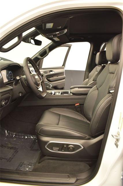 new 2025 Jeep Wagoneer L car, priced at $68,160