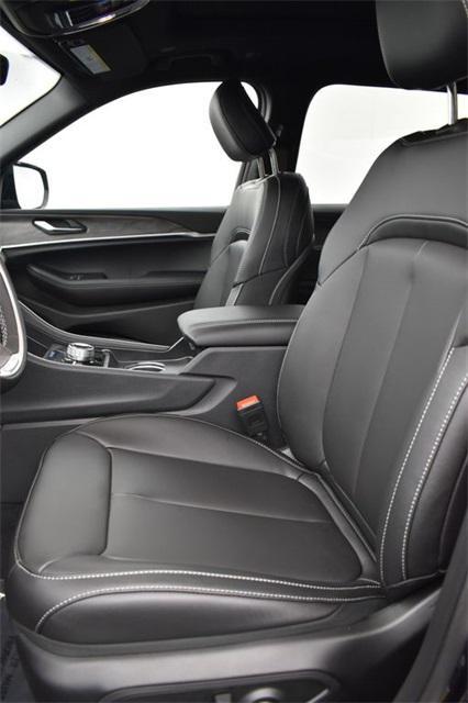 new 2025 Jeep Grand Cherokee L car, priced at $46,930