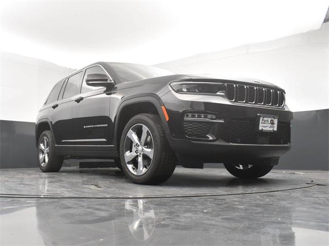 new 2025 Jeep Grand Cherokee car, priced at $49,855