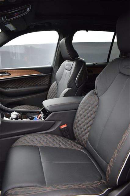 new 2025 Jeep Grand Cherokee car, priced at $66,373
