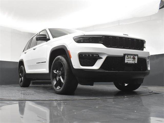 new 2025 Jeep Grand Cherokee car, priced at $52,196