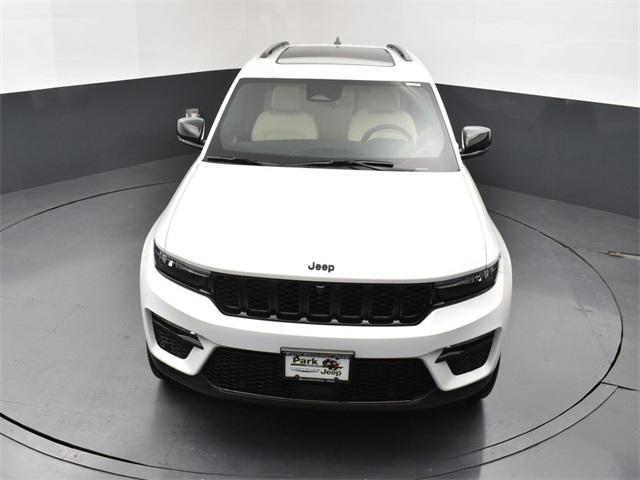 new 2025 Jeep Grand Cherokee car, priced at $52,196