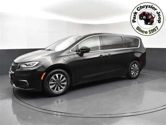 used 2022 Chrysler Pacifica Hybrid car, priced at $24,877