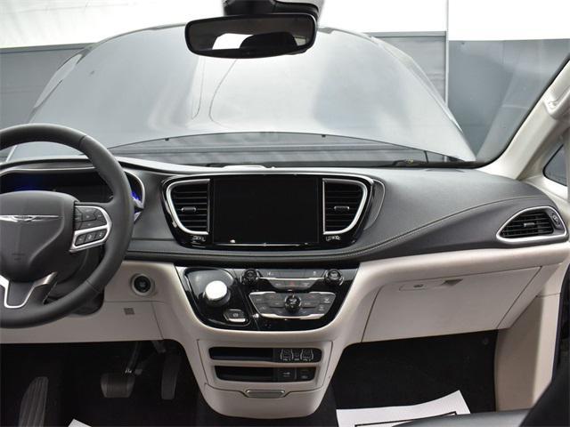 used 2022 Chrysler Pacifica Hybrid car, priced at $24,877