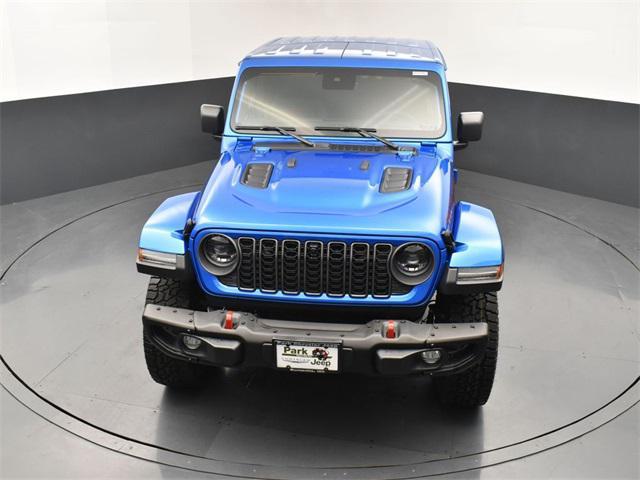 new 2025 Jeep Gladiator car, priced at $57,548