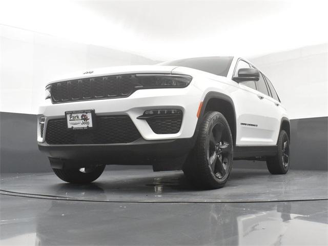 new 2025 Jeep Grand Cherokee car, priced at $43,425