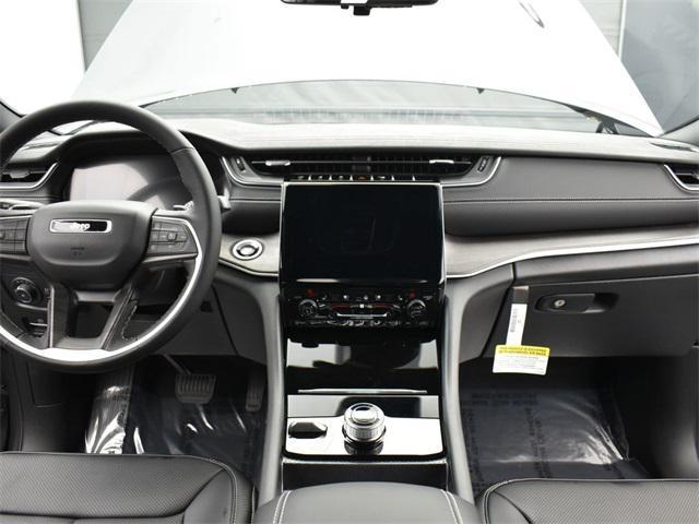 new 2025 Jeep Grand Cherokee car, priced at $52,155