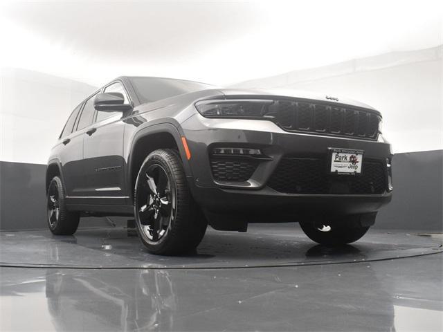 new 2025 Jeep Grand Cherokee car, priced at $52,155
