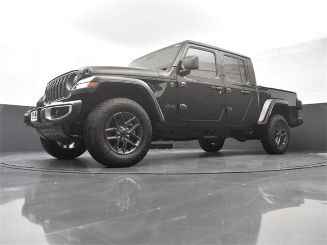 used 2024 Jeep Gladiator car, priced at $39,484