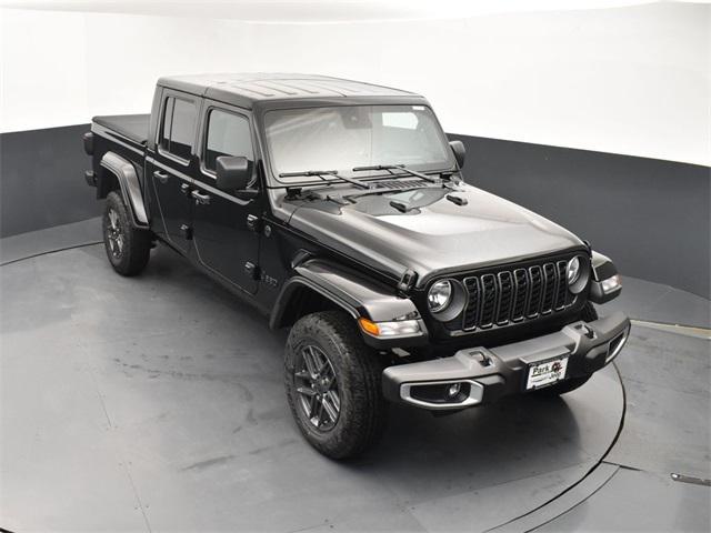 used 2024 Jeep Gladiator car, priced at $39,484
