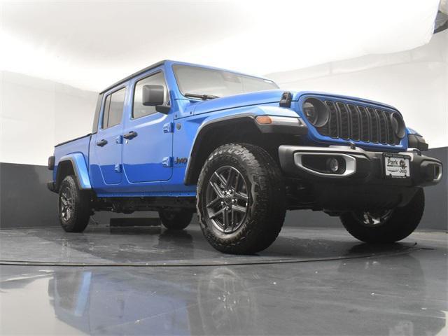 new 2025 Jeep Gladiator car, priced at $50,885