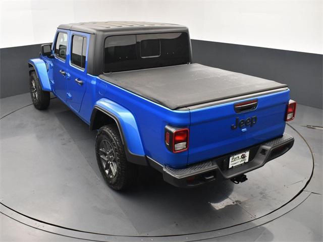 new 2025 Jeep Gladiator car, priced at $50,885