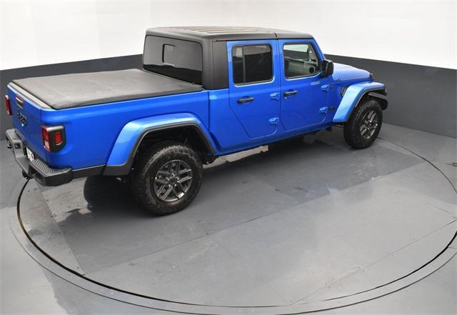 new 2025 Jeep Gladiator car, priced at $50,885