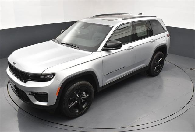 new 2025 Jeep Grand Cherokee car, priced at $51,280