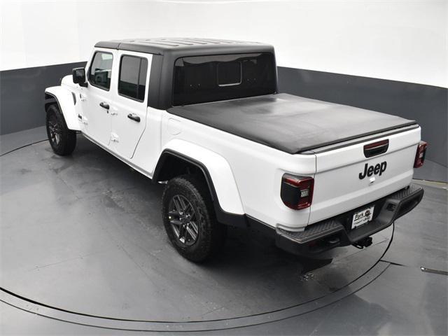 new 2024 Jeep Gladiator car, priced at $42,140