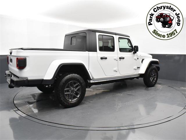 new 2024 Jeep Gladiator car, priced at $43,294