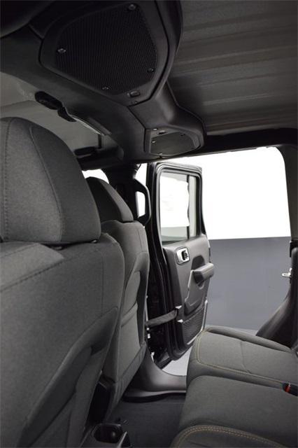 new 2025 Jeep Gladiator car, priced at $47,195