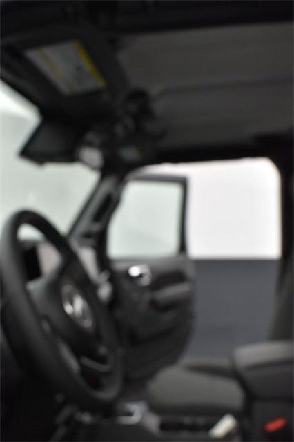 new 2025 Jeep Gladiator car, priced at $47,195