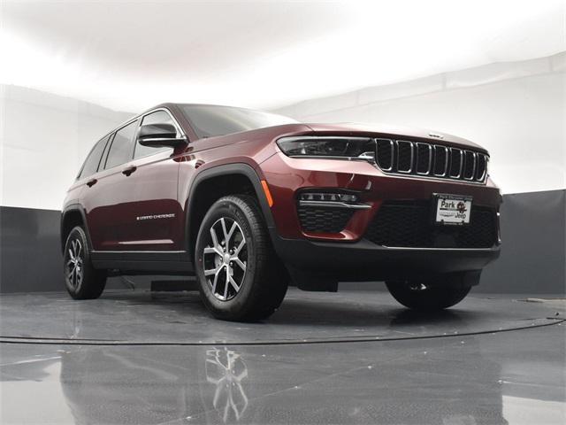 new 2025 Jeep Grand Cherokee car, priced at $42,855