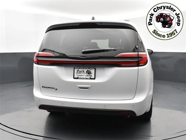 new 2024 Chrysler Pacifica car, priced at $40,490