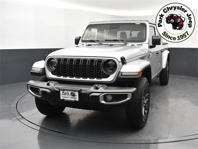 new 2024 Jeep Gladiator car, priced at $45,757