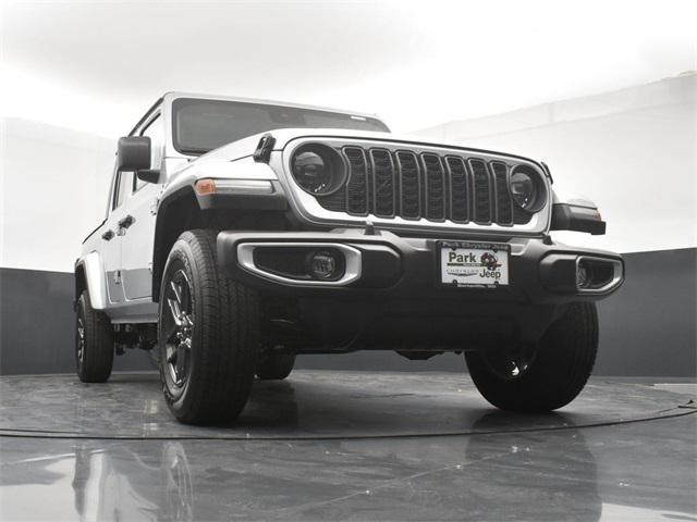 new 2024 Jeep Gladiator car, priced at $45,757