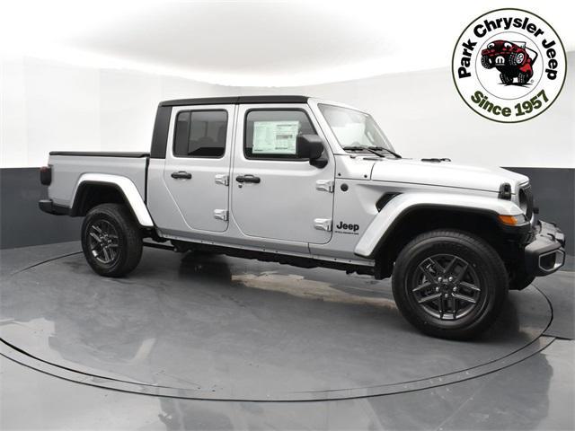 new 2024 Jeep Gladiator car, priced at $45,757