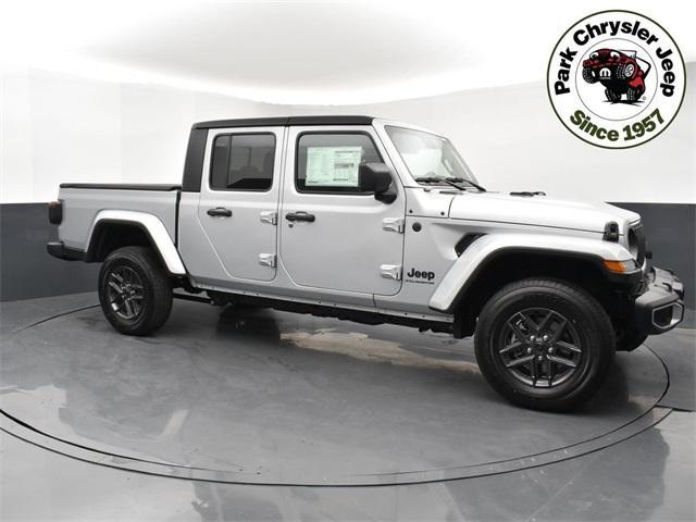 new 2024 Jeep Gladiator car, priced at $54,420