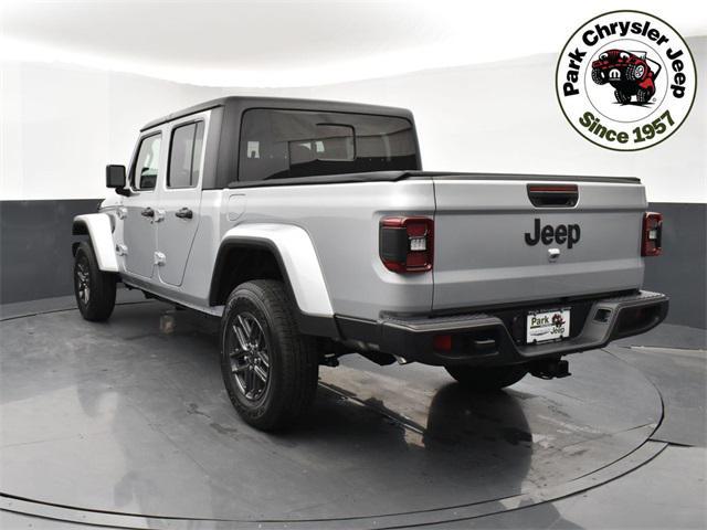 new 2024 Jeep Gladiator car, priced at $45,757