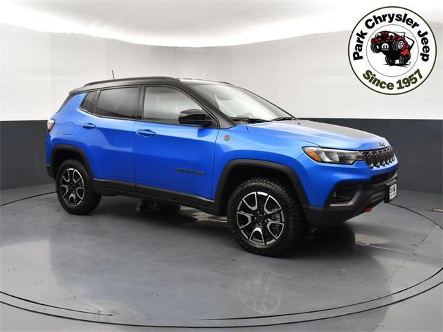 new 2025 Jeep Compass car, priced at $33,560