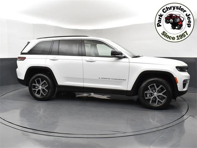 new 2025 Jeep Grand Cherokee car, priced at $47,960