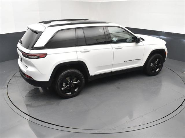 new 2025 Jeep Grand Cherokee car, priced at $46,935