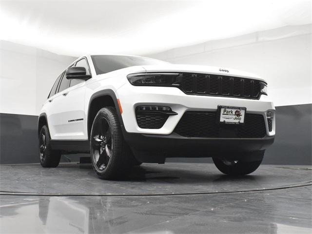 new 2025 Jeep Grand Cherokee car, priced at $50,695