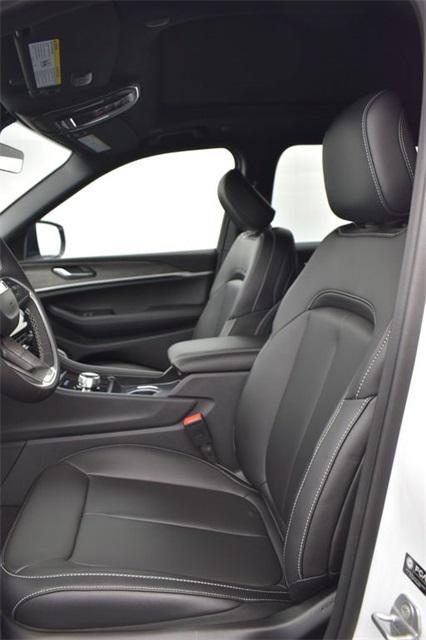 new 2025 Jeep Grand Cherokee car, priced at $50,695