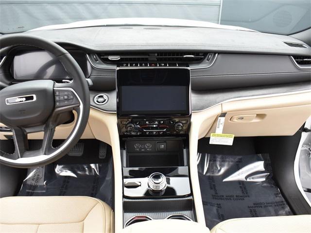 new 2025 Jeep Grand Cherokee car, priced at $47,960