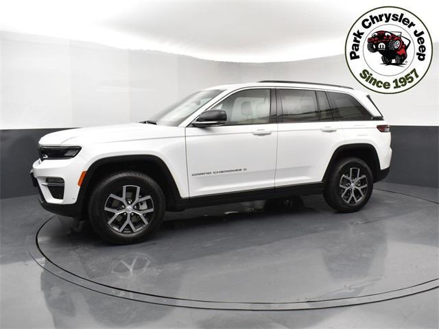new 2025 Jeep Grand Cherokee car, priced at $47,960