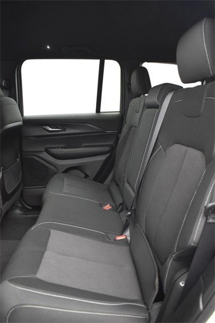 new 2025 Jeep Grand Cherokee car, priced at $39,666